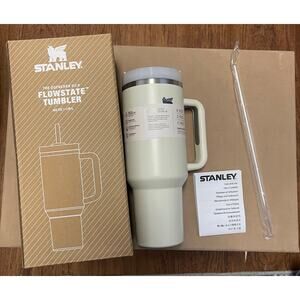 Stanley Flowstate Tumbler 40 oz Dune-New in Box